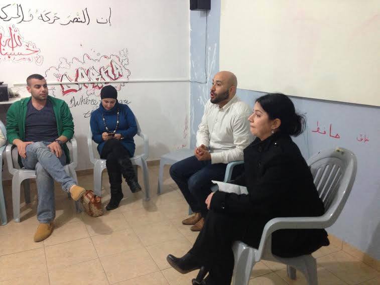 بالتعاون مع جمعية دارنا، بلدنا تنظم ندوة حول مخاطر الخدمة المدنية في مدينة الطيرة