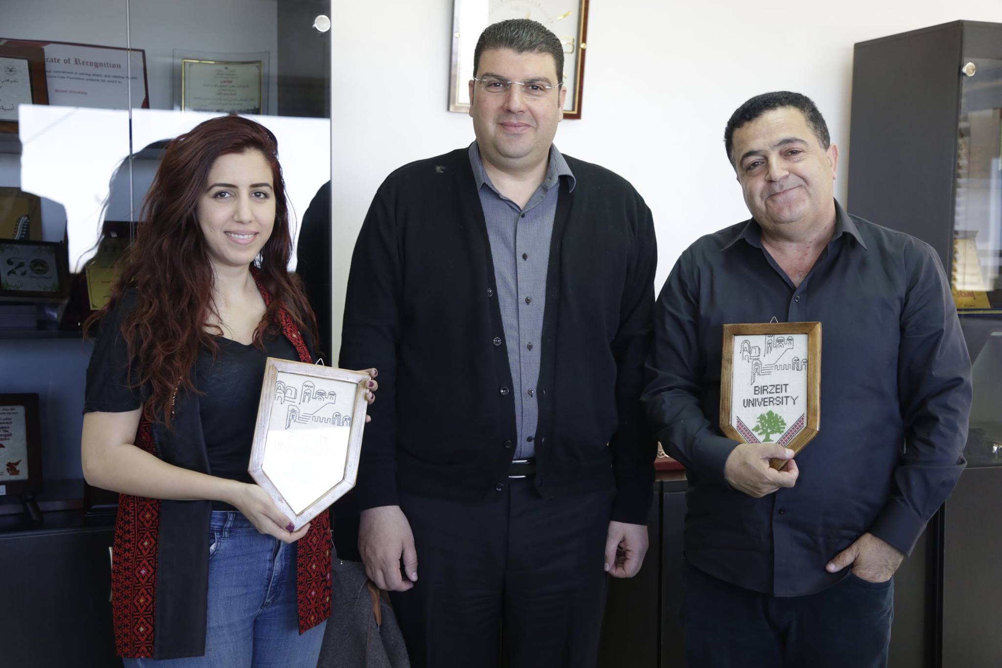 المئات يشاركون في مهرجان  الارض الواحدة في جامعة بير زيت‎