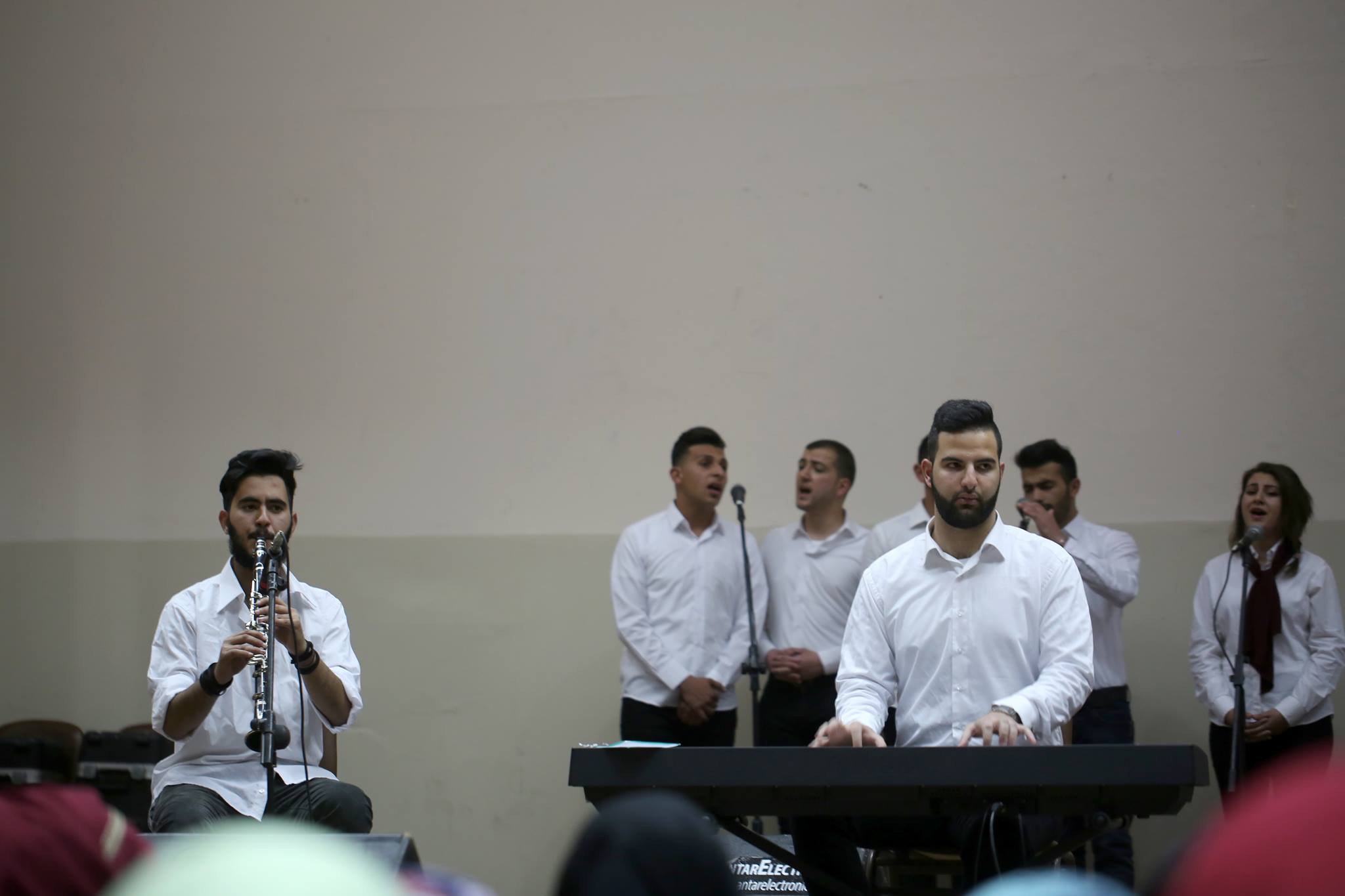 المئات يشاركون في مهرجان  الارض الواحدة في جامعة بير زيت‎