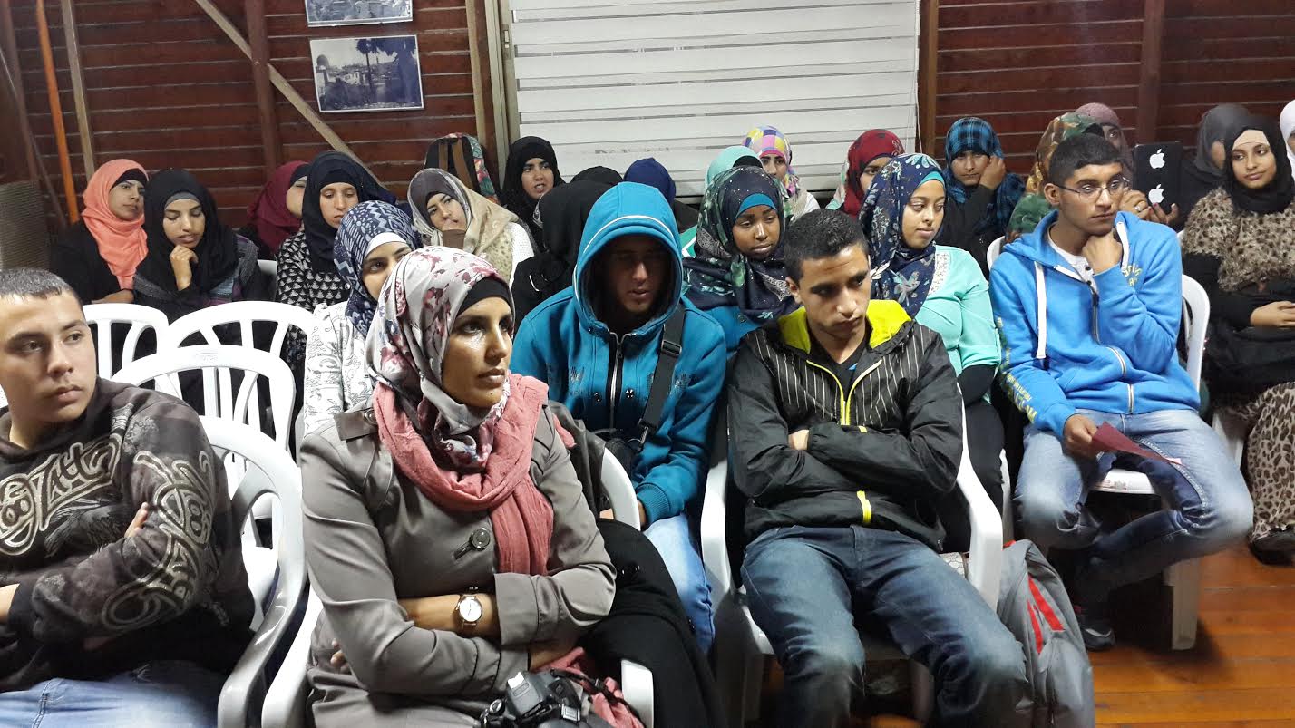 مشاركة واسعة في افتتاح معرض سجل يا نقب